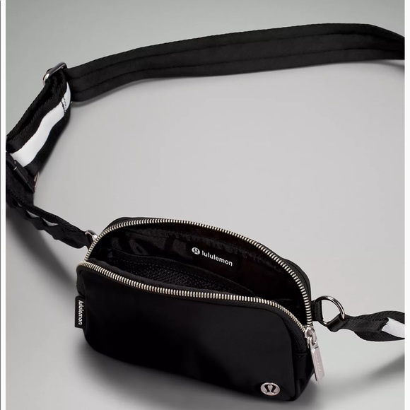 Lululemon Everywhere Crossbody Bag - Picture 3 of 5
